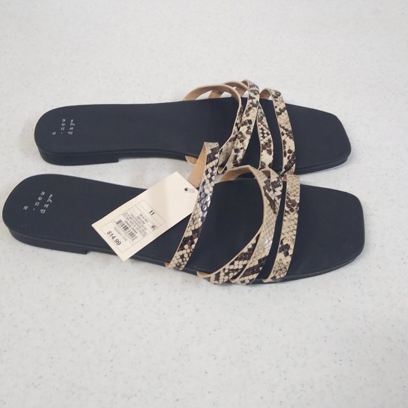A New Day Sandals Snakeskin Size 11 Women Embossed Strappy Slide On Sandal NWT - Picture 3 of 8